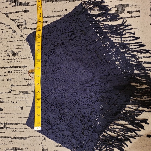 Crochet-knit shorts - Picture 6 of 9